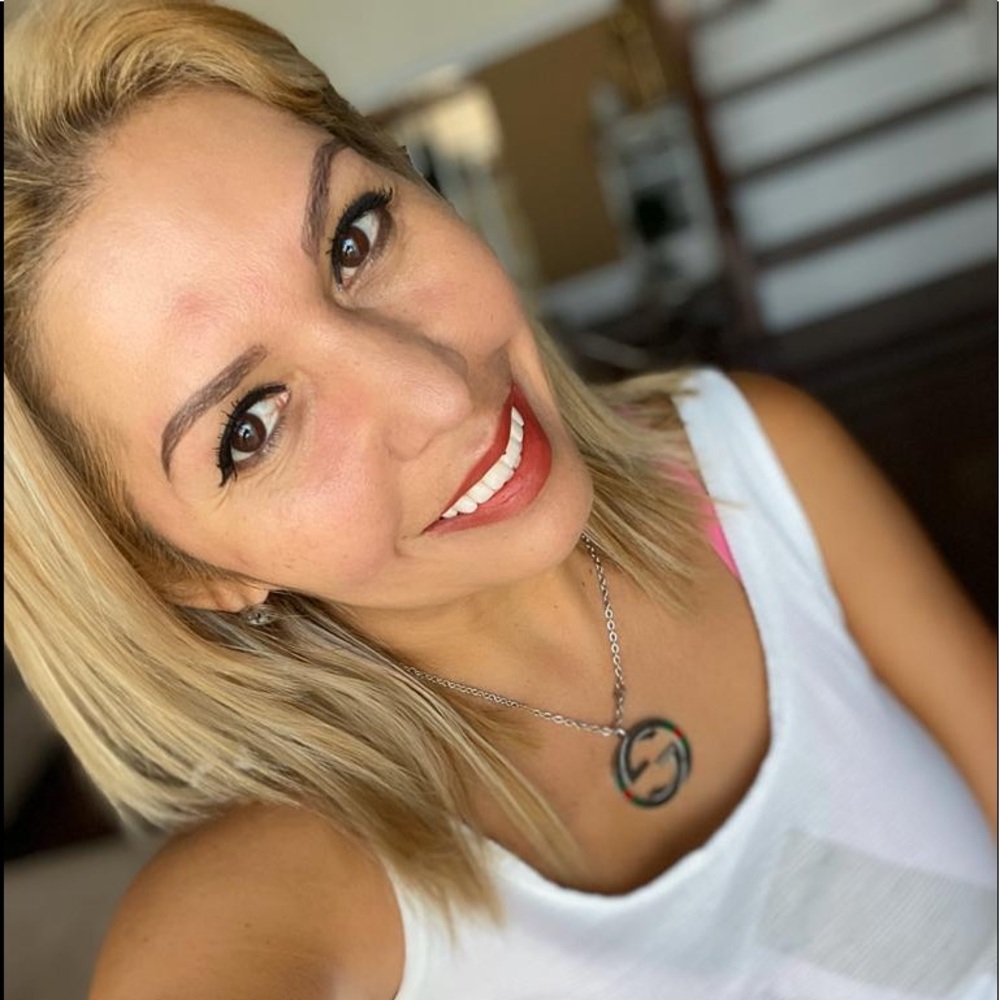 Meet your Posher, Ana